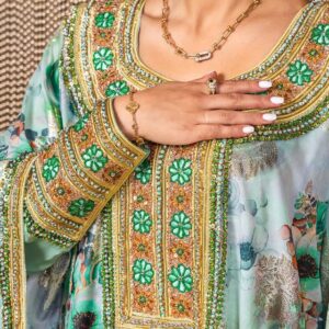 484562950_18320302078165790_4469208019415333469_n. Traditional thoub