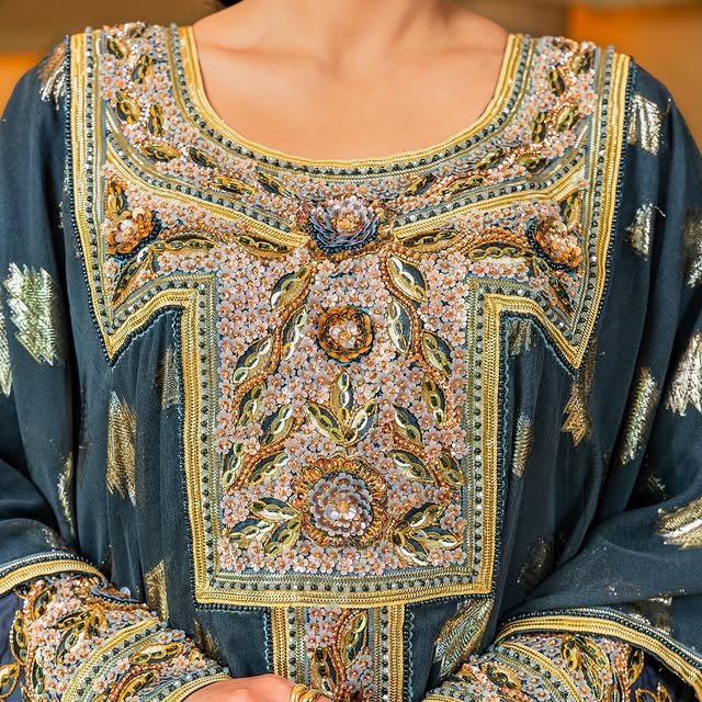 Traditional thoub